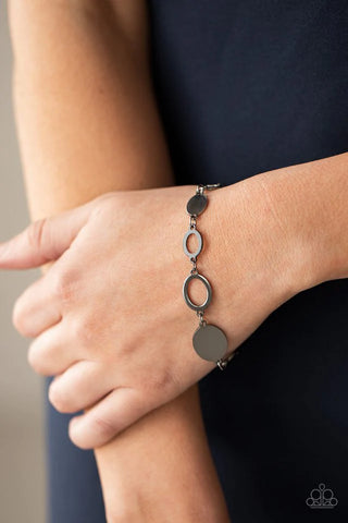 OVAL and Out - Black Bracelet